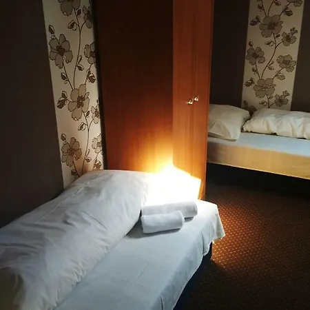 Sawik Dziekanowice Motel Lednogora Exterior photo